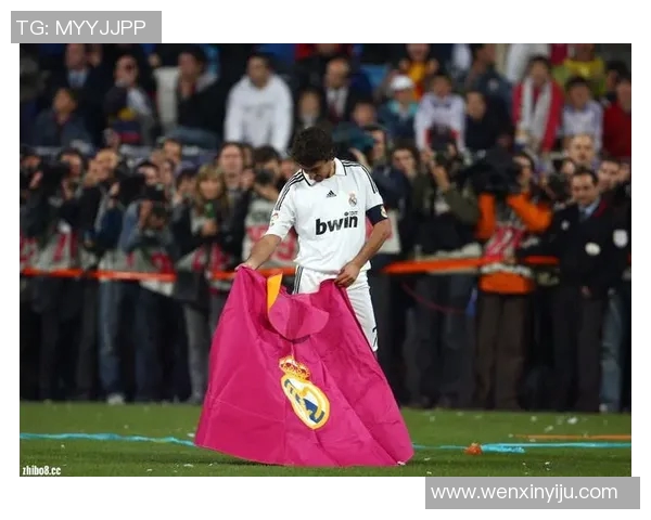 劳尔伯纳乌王子的白色传奇与西班牙足球的辉煌岁月